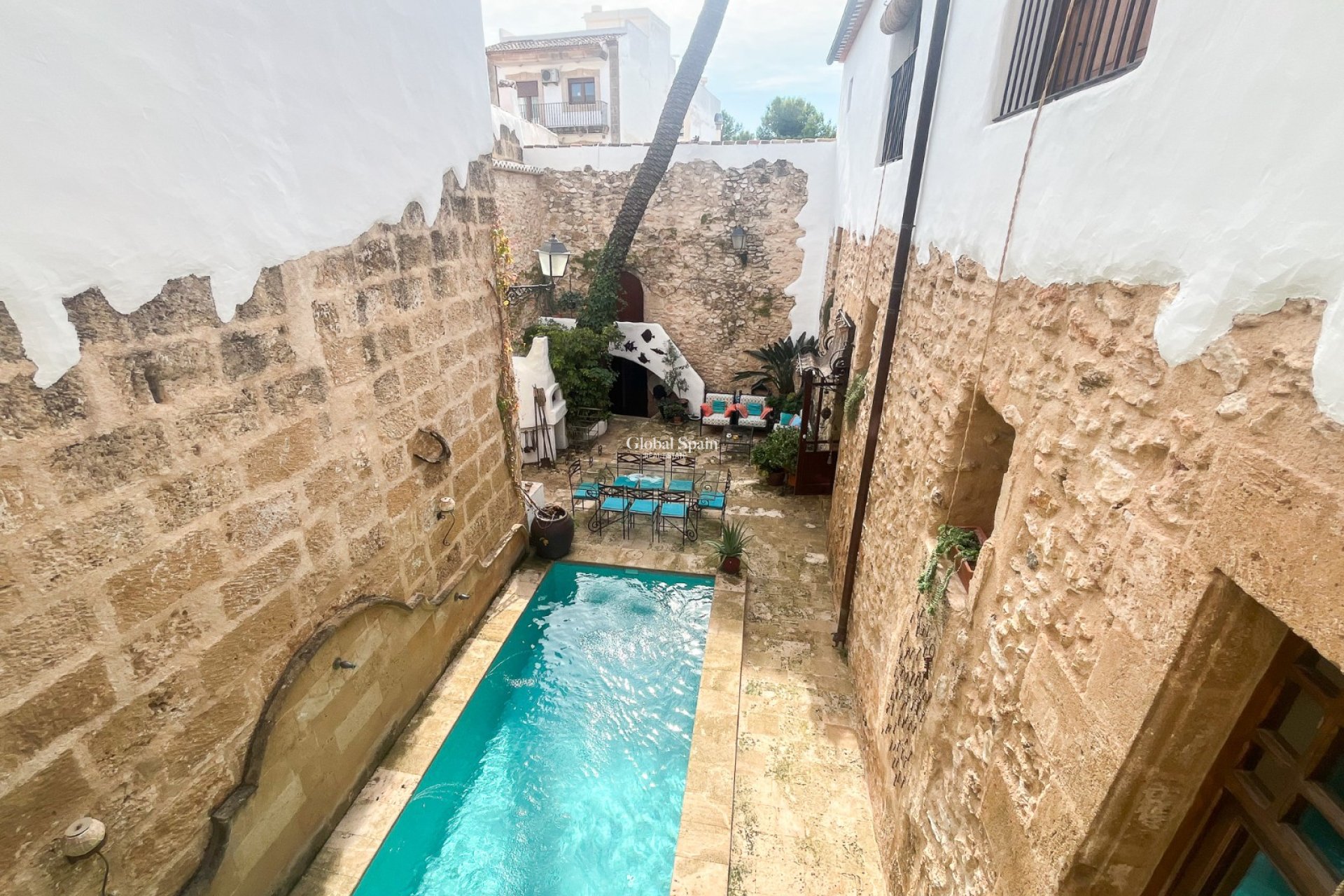 Venta - CASA -
JÁVEA