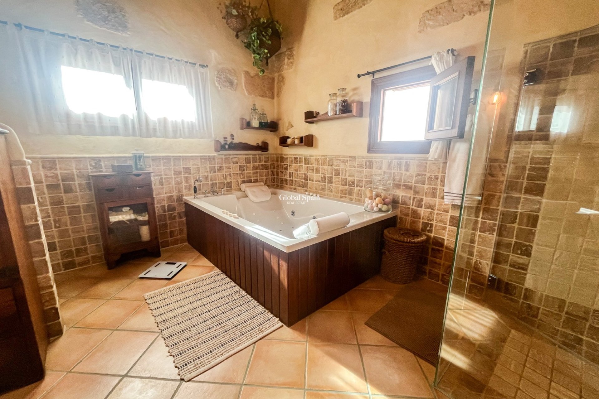 Venta - CASA -
JÁVEA