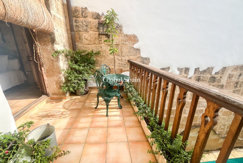 Venta - CASA -
JÁVEA