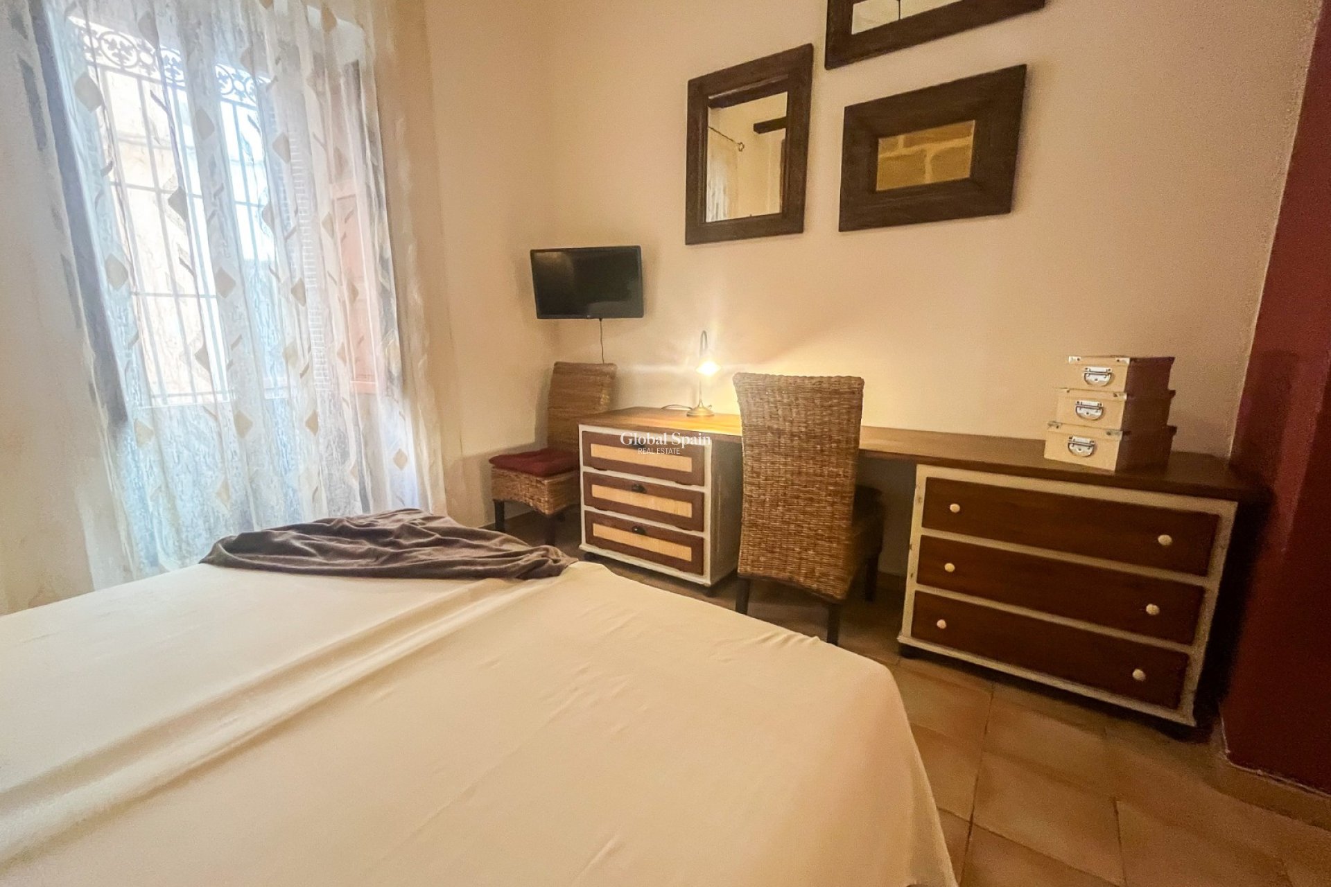 Venta - CASA -
JÁVEA