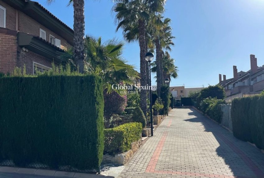 Venta - CASA -
L'ALBIR - center