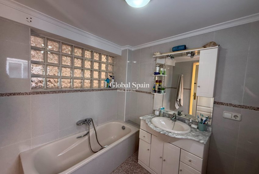 Venta - CASA -
LA FONT D'EN CARRÒS - Centro