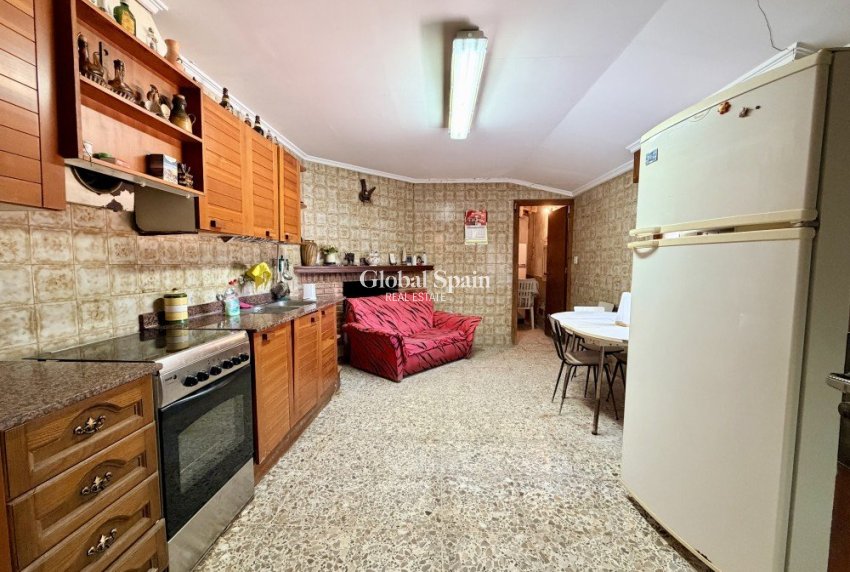 Venta - CASA -
LA MARINA - Costa Blanca