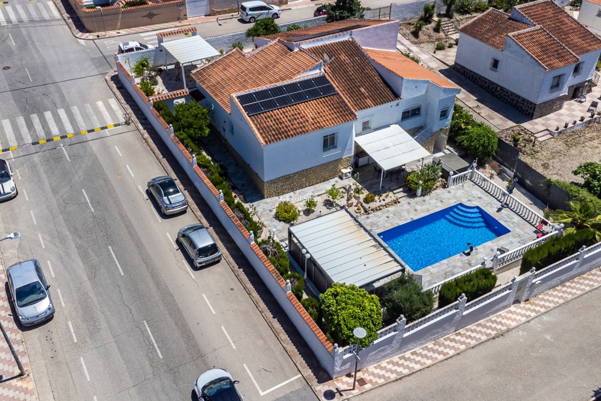 Venta - CASA -
LA MARINA