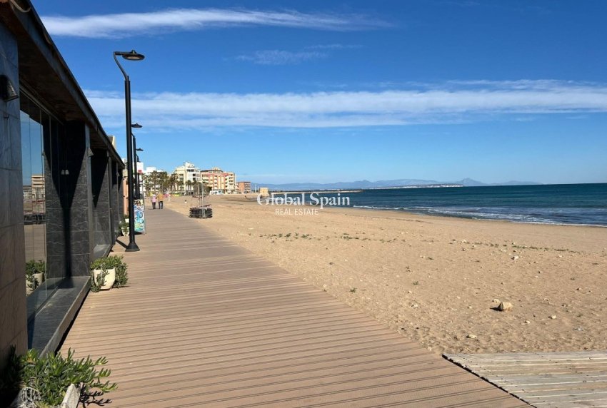 Venta - Casa -
LA MATA