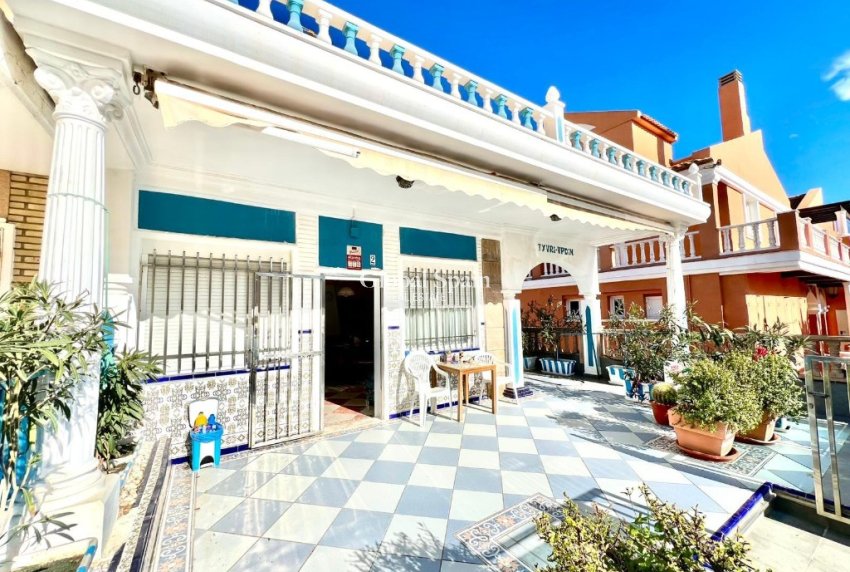 Venta - Casa -
LA MATA