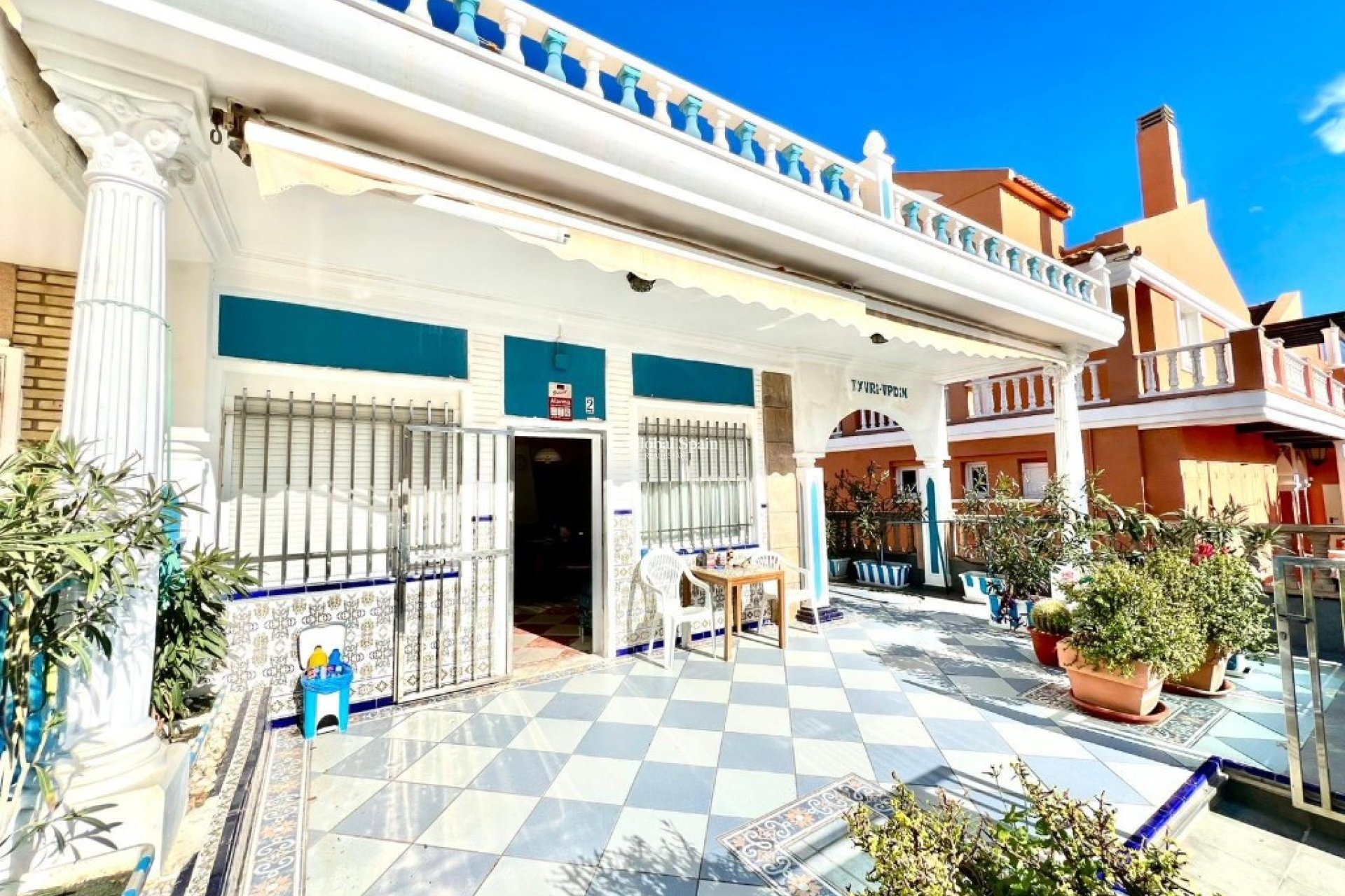 Venta - Casa -
LA MATA