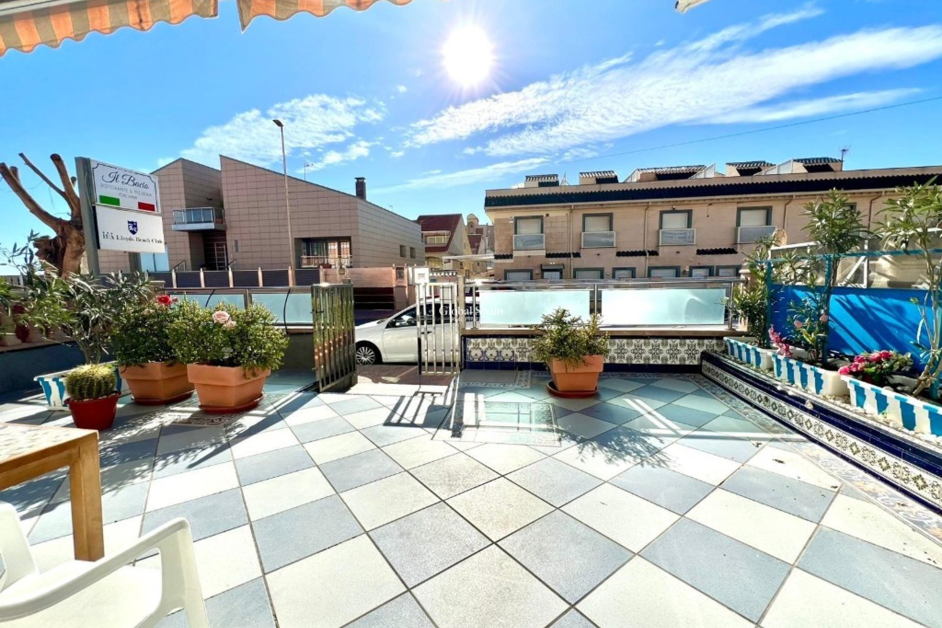 Venta - Casa -
LA MATA