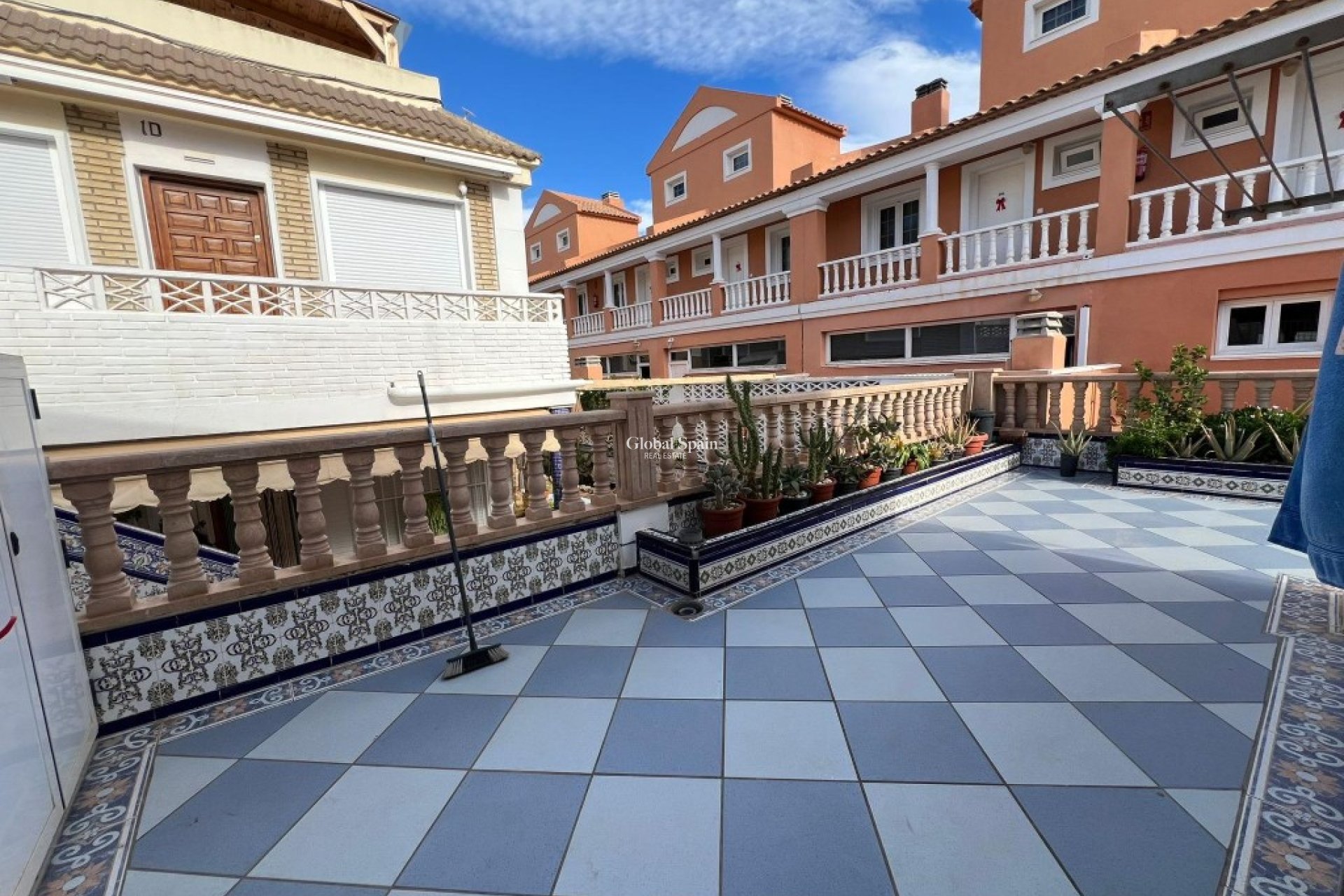 Venta - Casa -
LA MATA