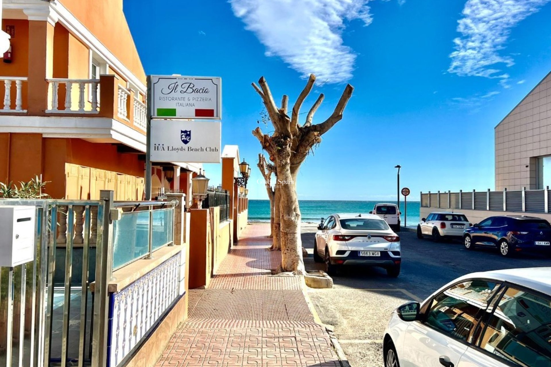 Venta - Casa -
LA MATA