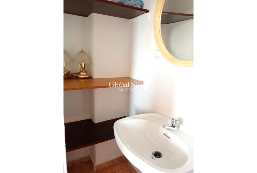 Venta - Casa -
La Nucía - La nucia