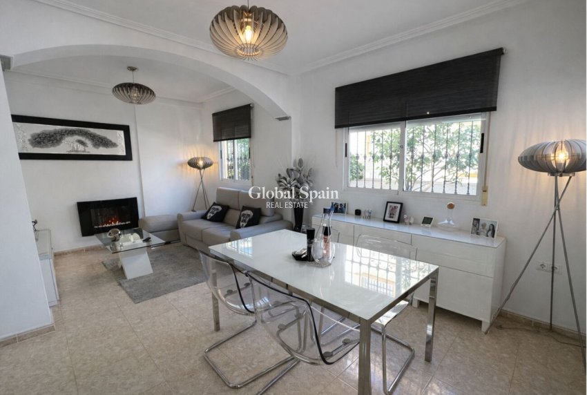 Venta - CASA -
LA ZENIA - Costa Blanca