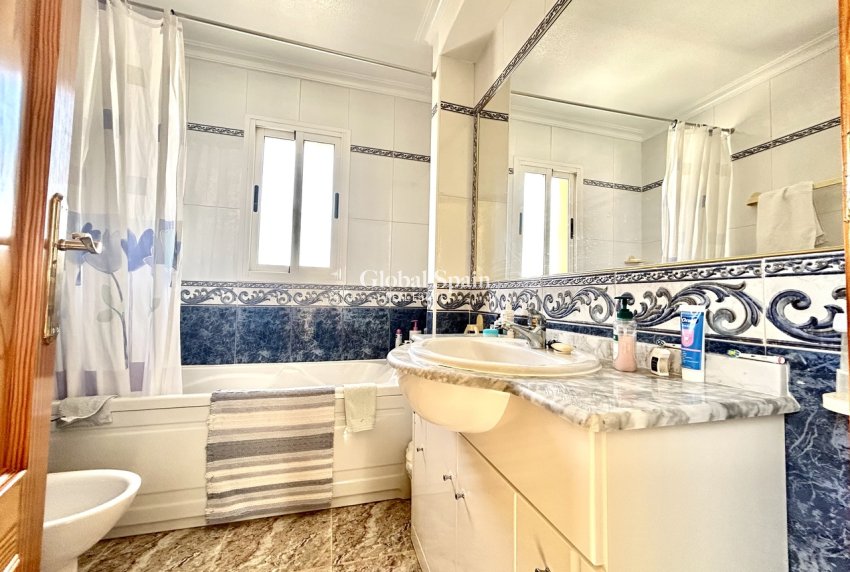 Venta - CASA -
LA ZENIA - Costa Blanca