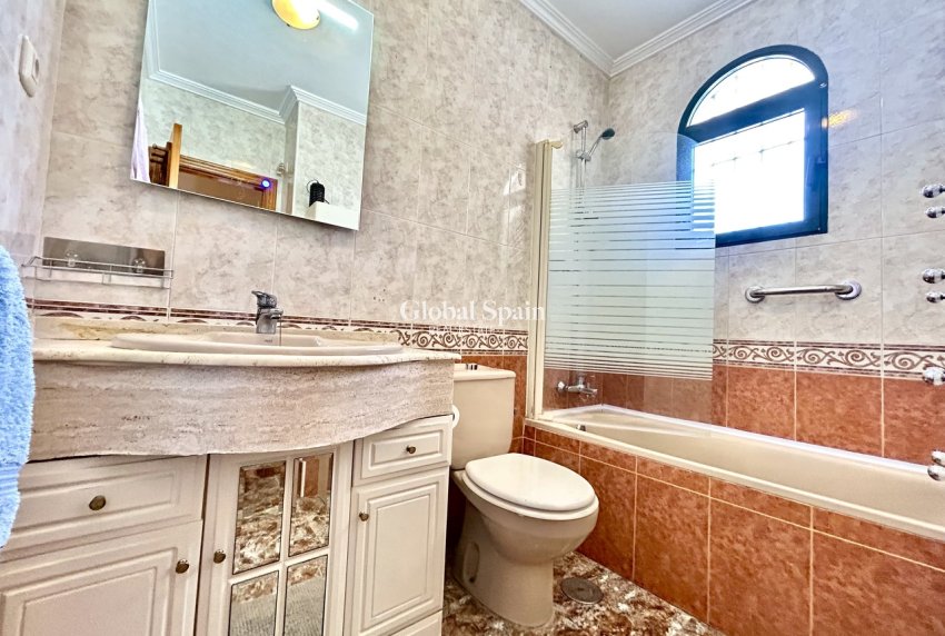 Venta - CASA -
LA ZENIA - Costa Blanca