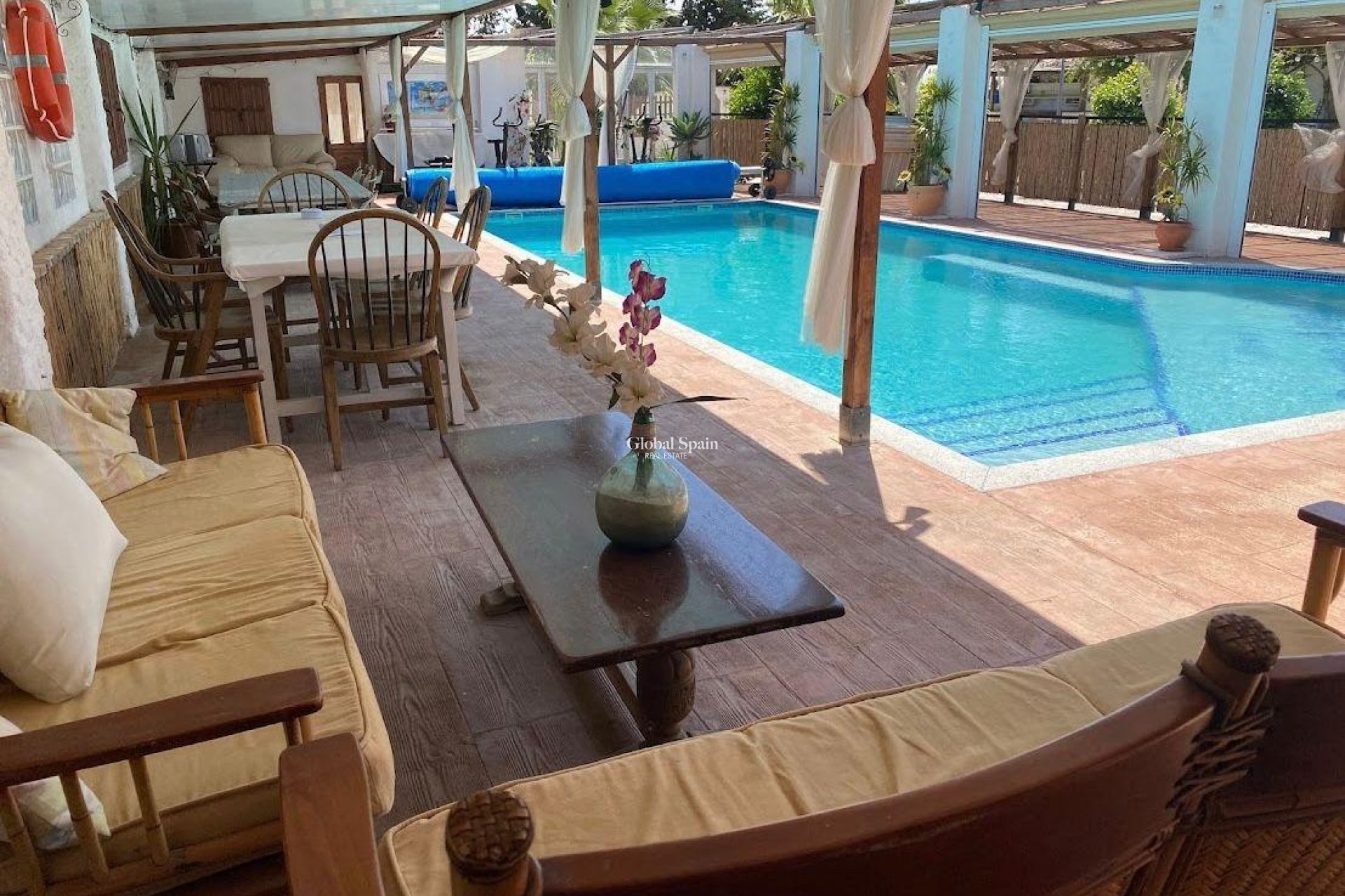 Venta - CASA -
LOS ALCÁZARES - Dolores De Pacheco-santa Rosalía