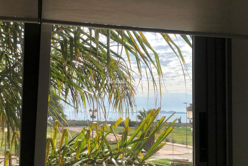 Venta - CASA -
LOS ALCÁZARES