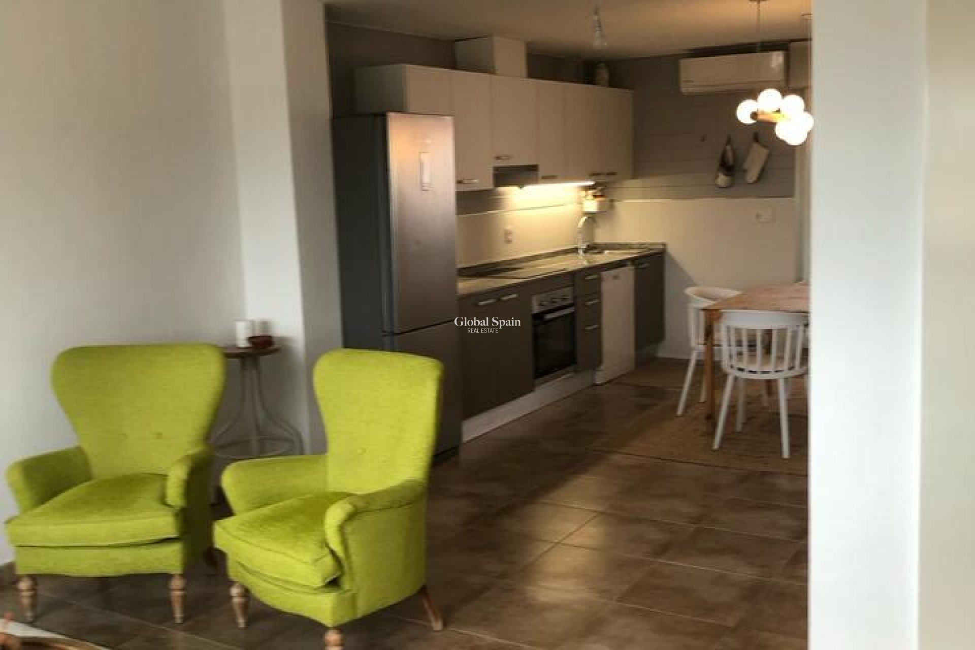 Venta - CASA -
LOS ALCÁZARES