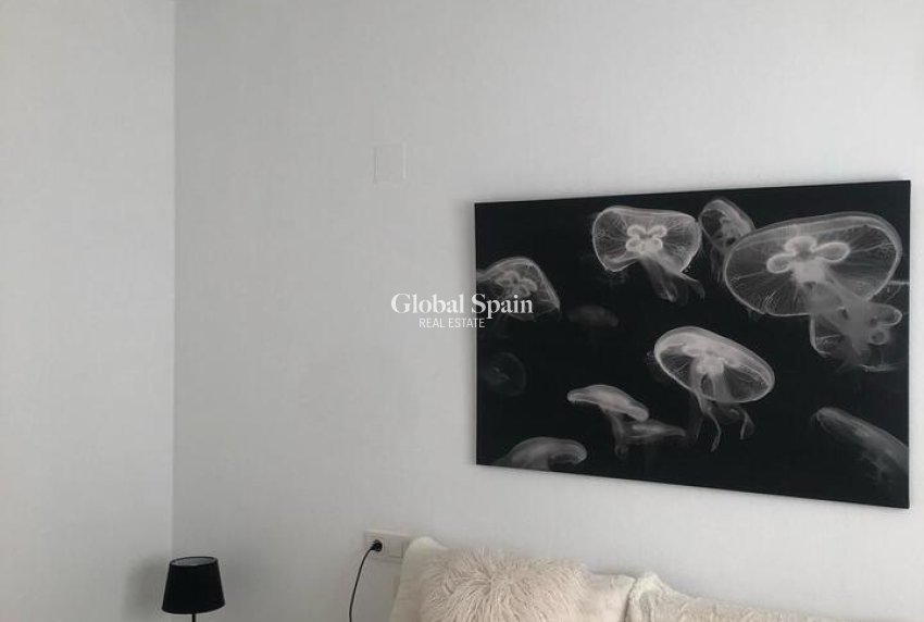 Venta - CASA -
LOS ALCÁZARES