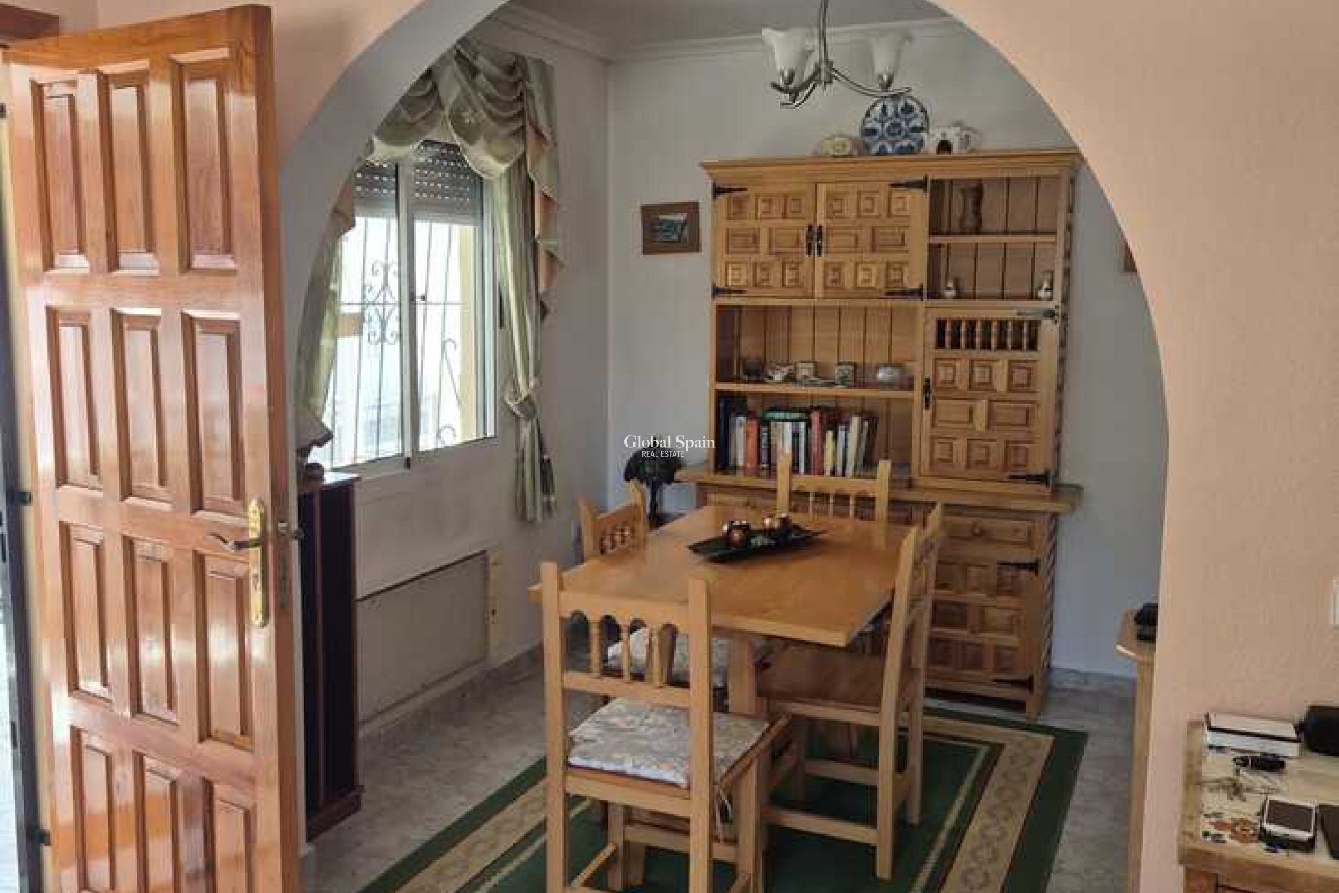 Venta - CASA -
LOS ALCÁZARES
