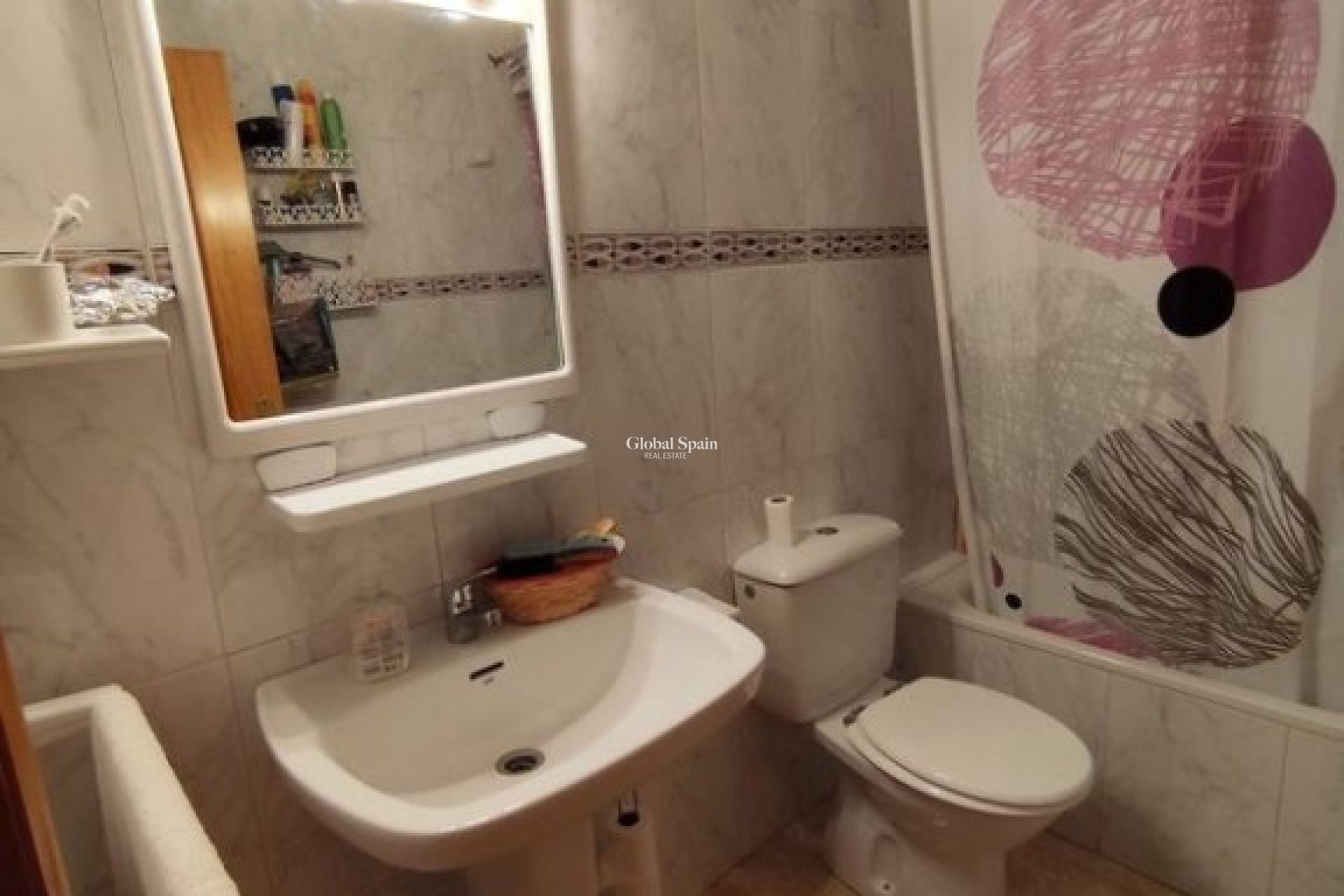 Venta - CASA -
LOS ALCÁZARES