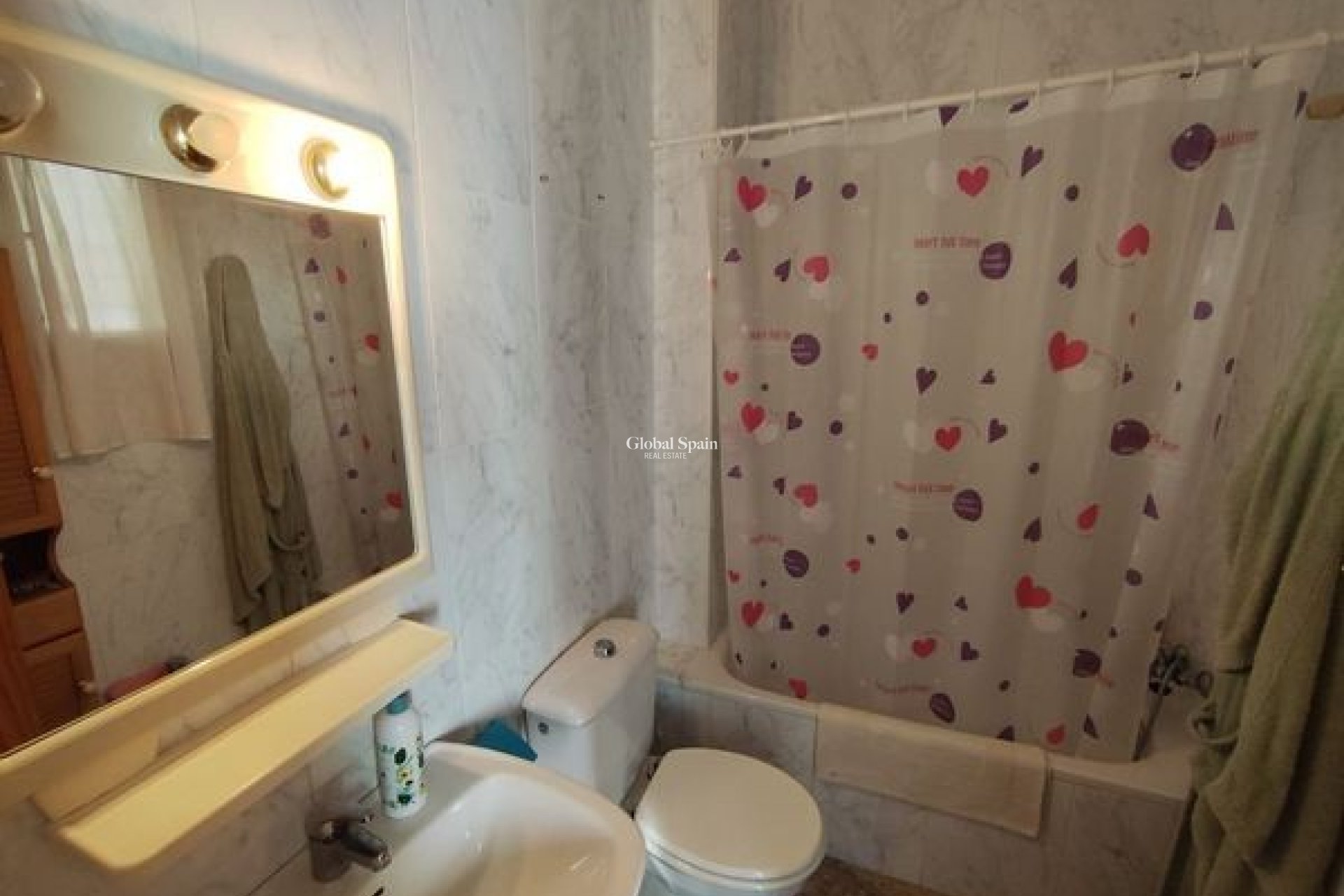Venta - CASA -
LOS ALCÁZARES