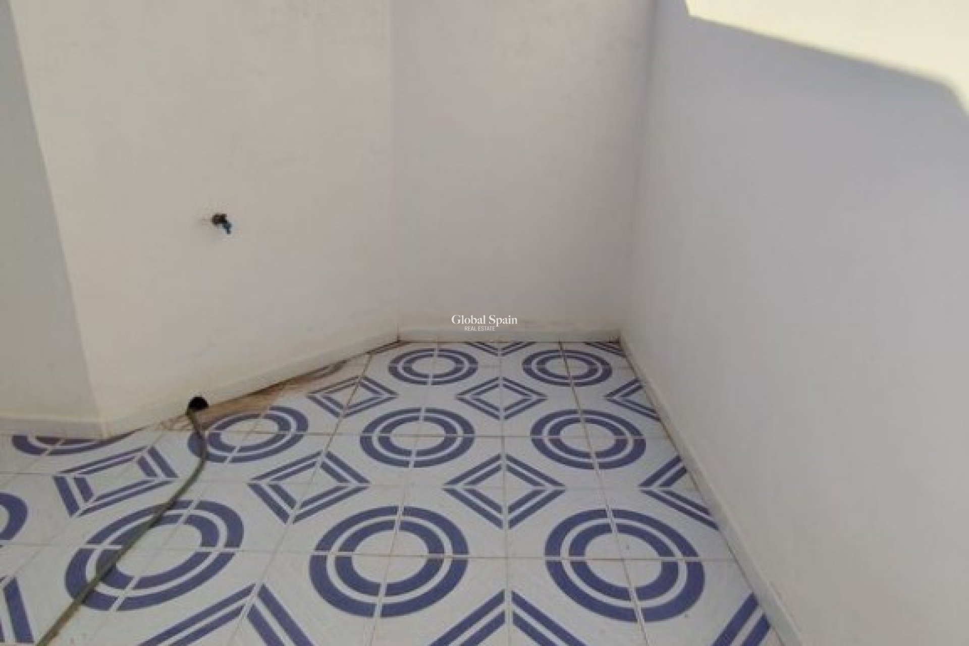 Venta - CASA -
LOS ALCÁZARES