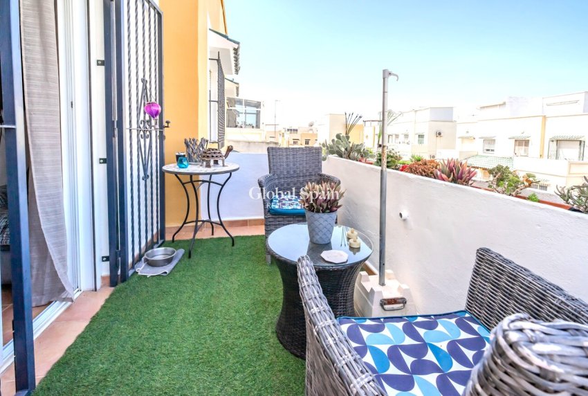 Venta - CASA -
LOS BALCONES - LOS ALTOS - Res Valle de los pinos