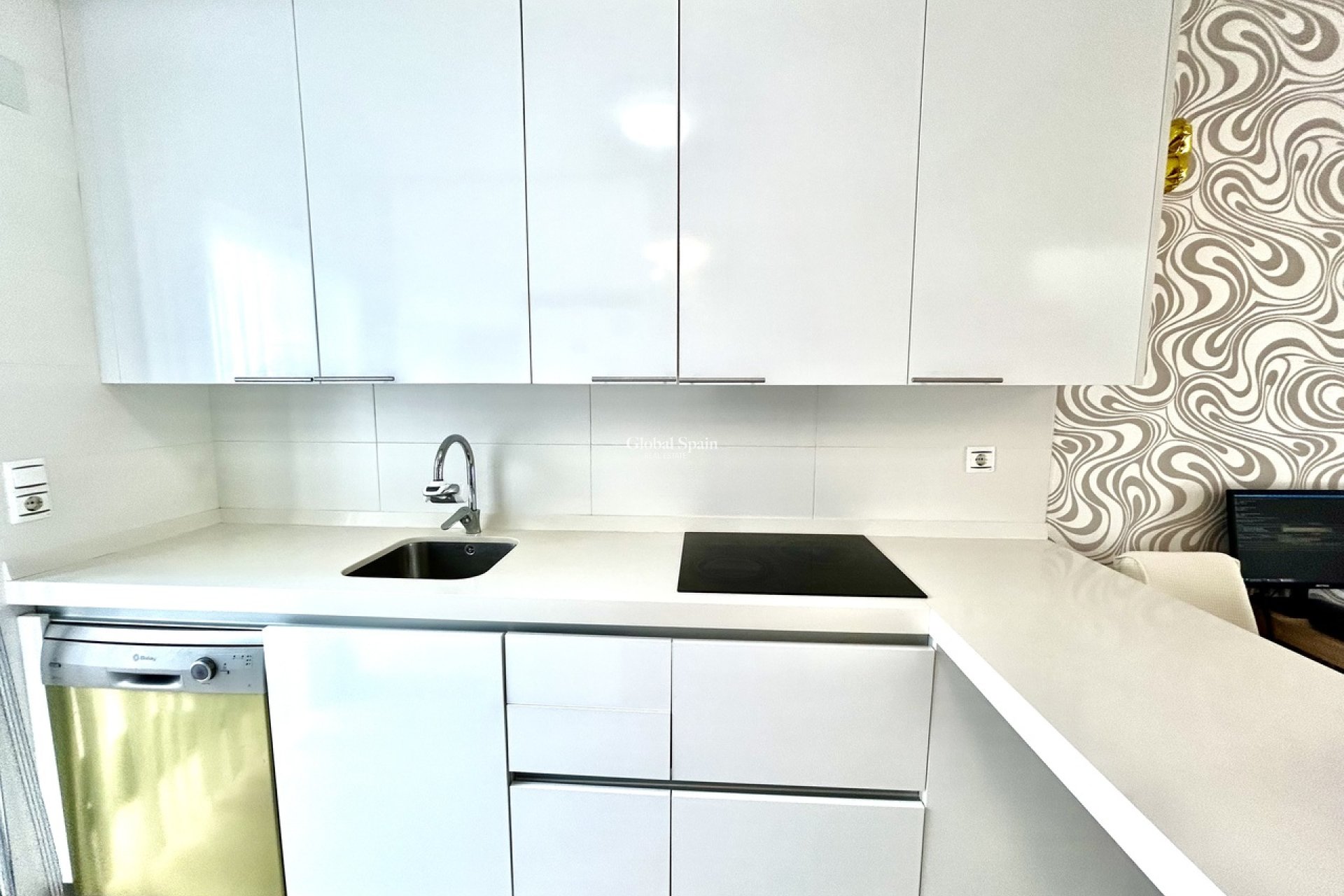 Venta - CASA -
LOS DOLSES - Inland