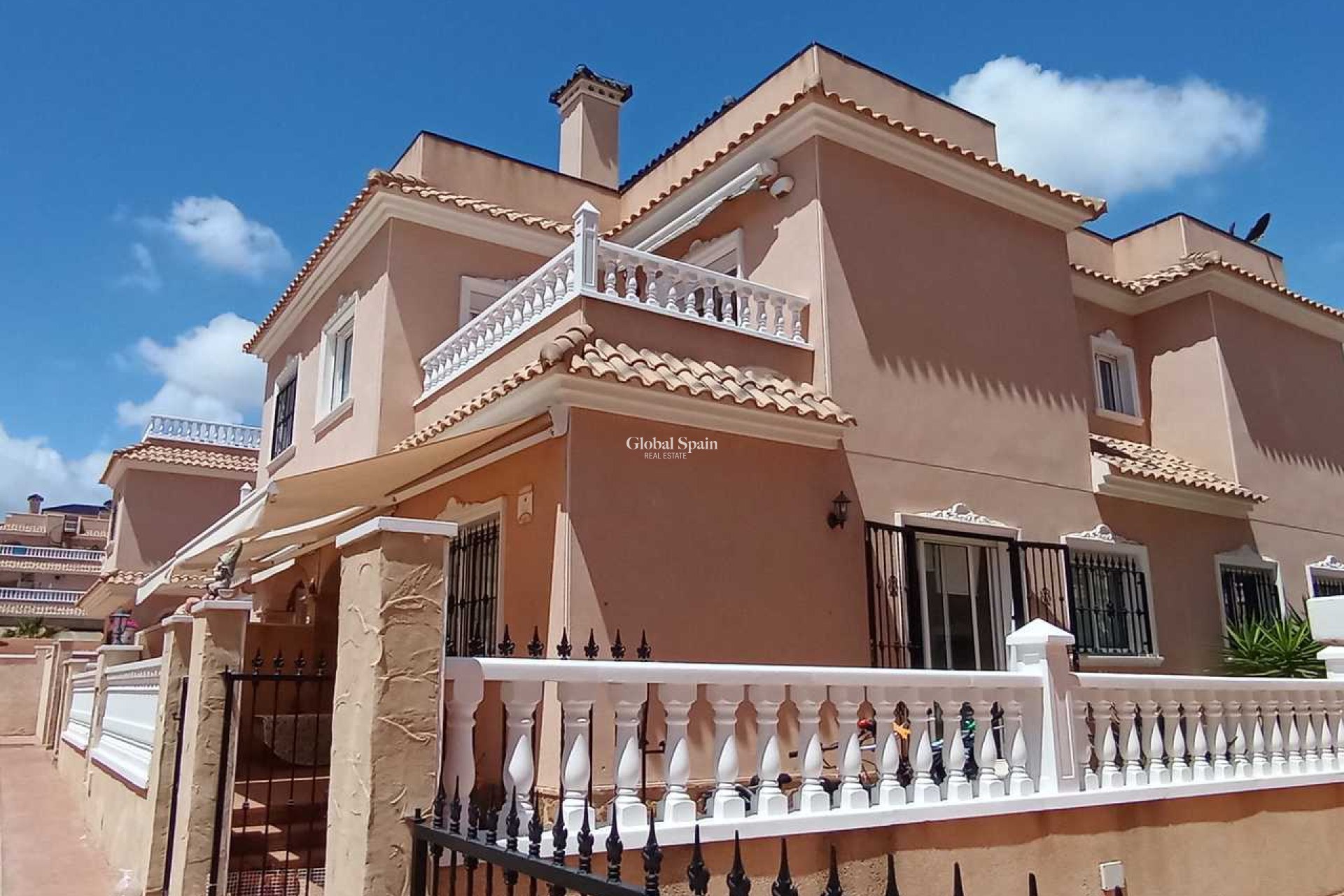 Venta - CASA -
LOS DOLSES - Inland