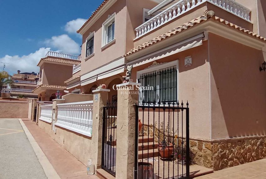 Venta - CASA -
LOS DOLSES - Inland