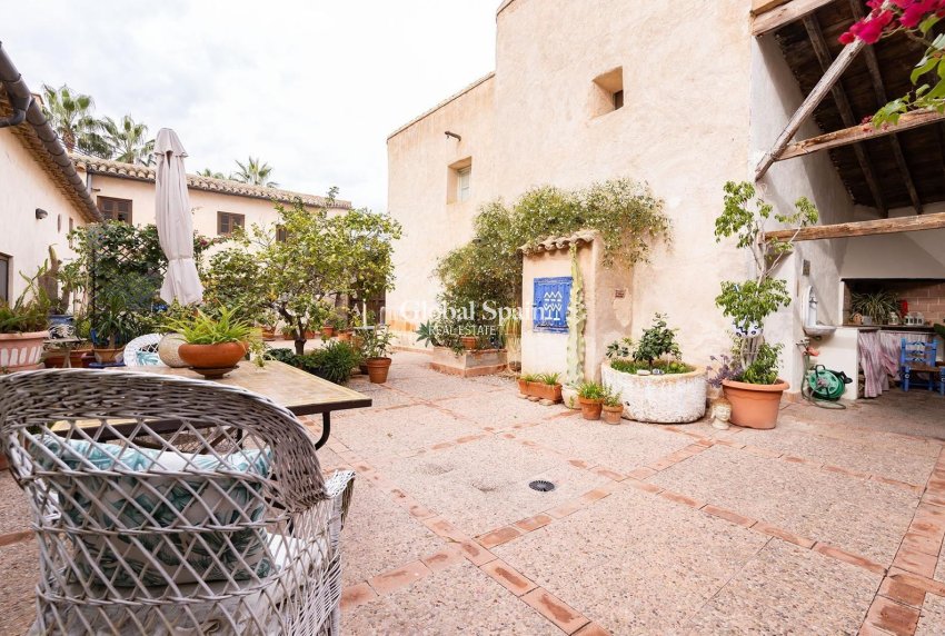 Venta - CASA -
LOS MARTÍNEZ DEL PUERTO - Los Martínez Del Puerto