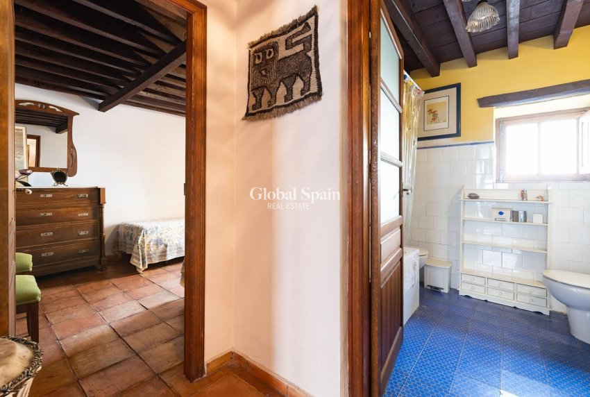 Venta - CASA -
LOS MARTÍNEZ DEL PUERTO - Los Martínez Del Puerto