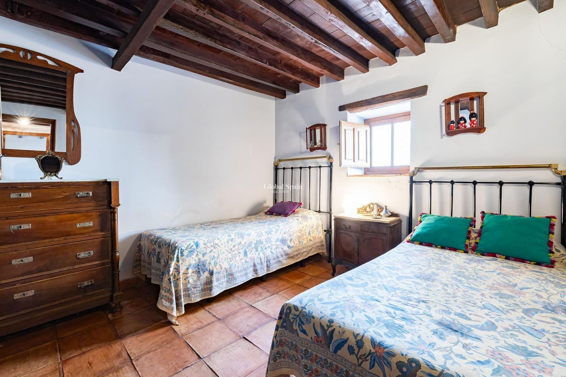 Venta - CASA -
LOS MARTÍNEZ DEL PUERTO - Los Martínez Del Puerto