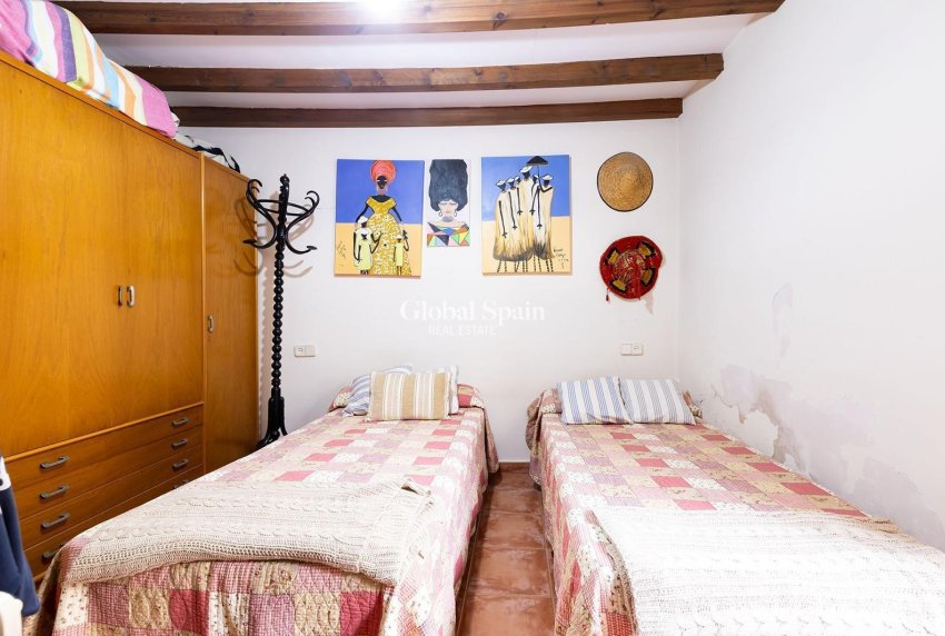 Venta - CASA -
LOS MARTÍNEZ DEL PUERTO - Los Martínez Del Puerto