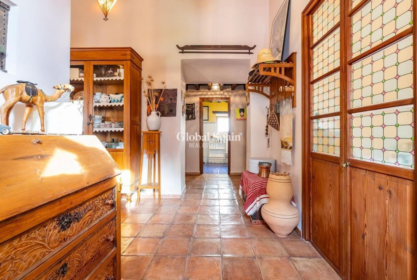 Venta - CASA -
LOS MARTÍNEZ DEL PUERTO - Los Martínez Del Puerto