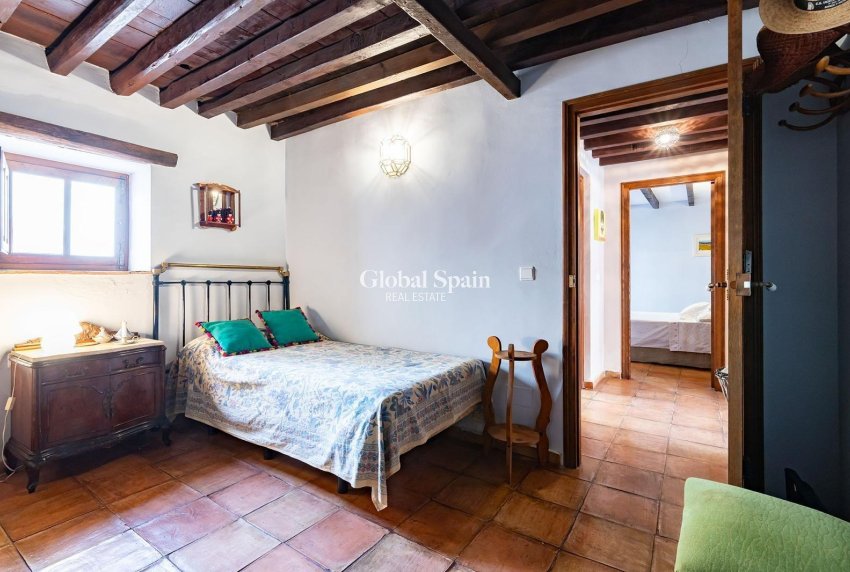 Venta - CASA -
LOS MARTÍNEZ DEL PUERTO - Los Martínez Del Puerto