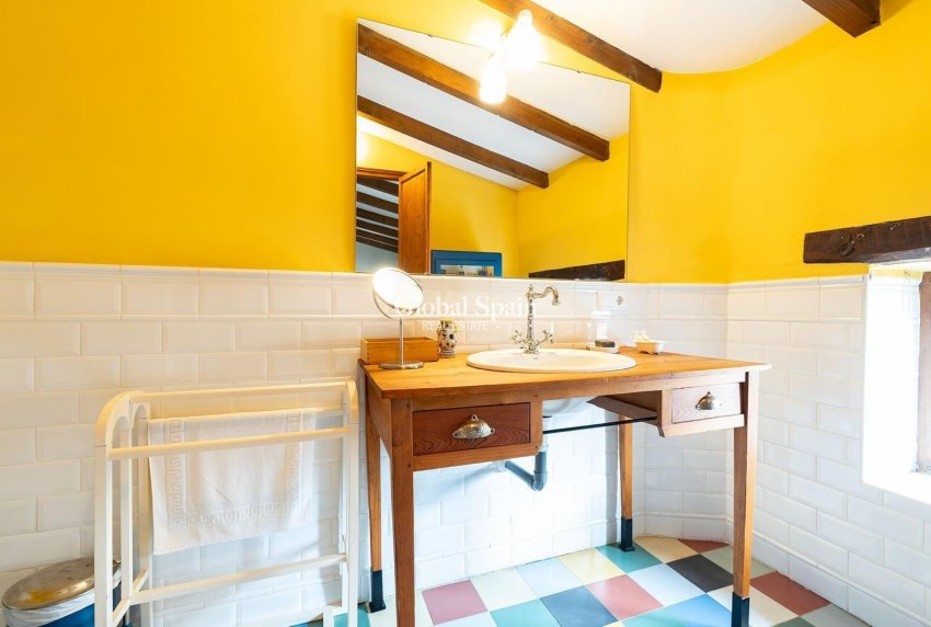 Venta - CASA -
LOS MARTÍNEZ DEL PUERTO - Los Martínez Del Puerto