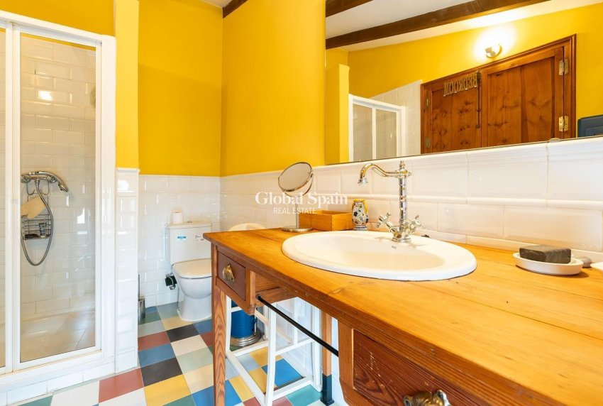 Venta - CASA -
LOS MARTÍNEZ DEL PUERTO - Los Martínez Del Puerto