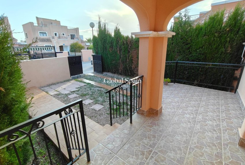 Venta - CASA -
LOS MONTESINOS - Costa Blanca Sur
