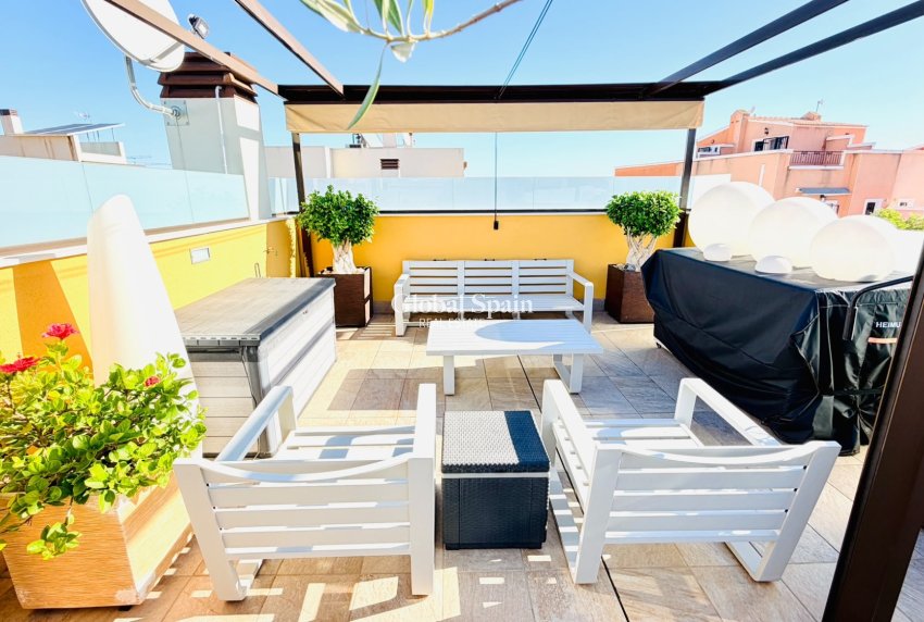 Venta - CASA -
LOS MONTESINOS - La Herada