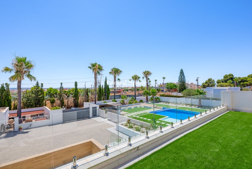 Venta - CASA -
LOS MONTESINOS - La Herrada