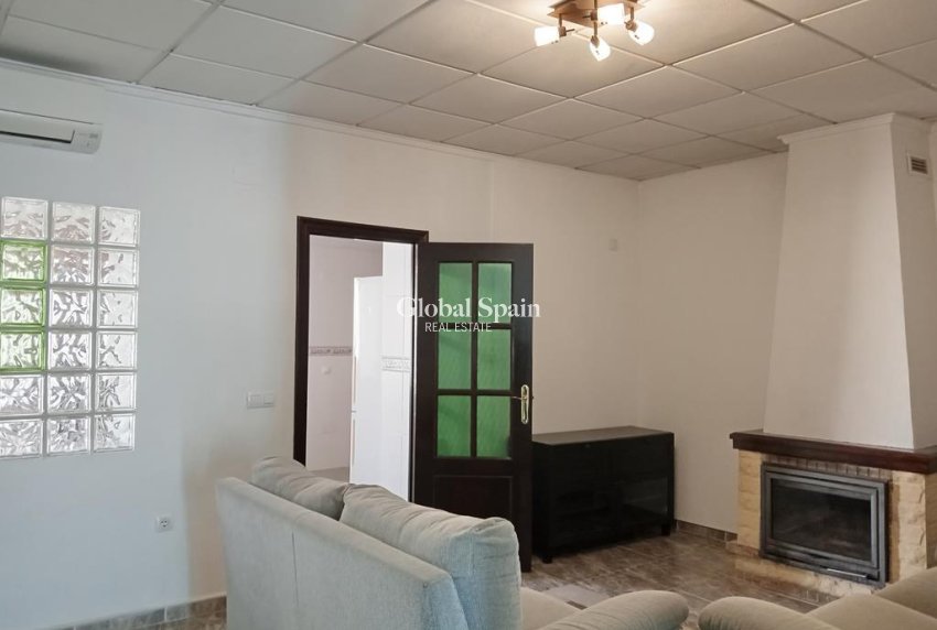 Venta - CASA -
LOS MONTESINOS - PUEBLO CENTRO