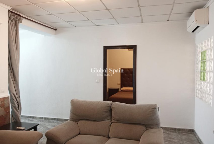 Venta - CASA -
LOS MONTESINOS - PUEBLO CENTRO