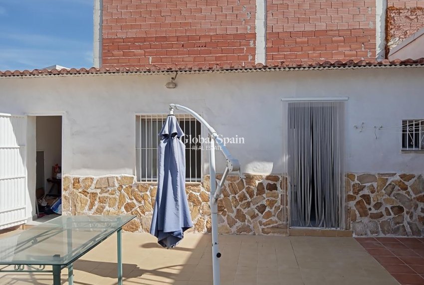 Venta - CASA -
LOS MONTESINOS - PUEBLO CENTRO