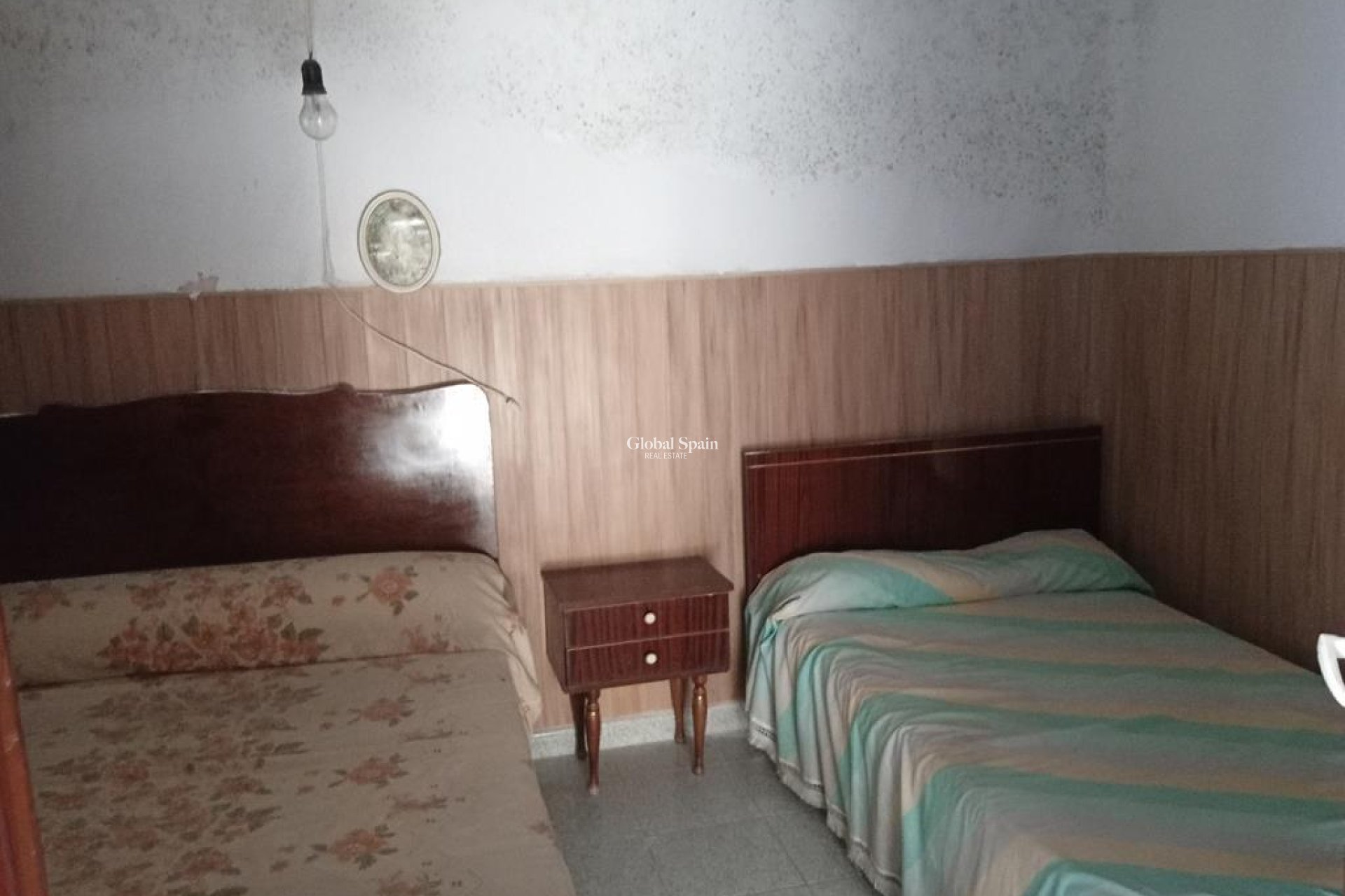 Venta - CASA -
LOS MONTESINOS