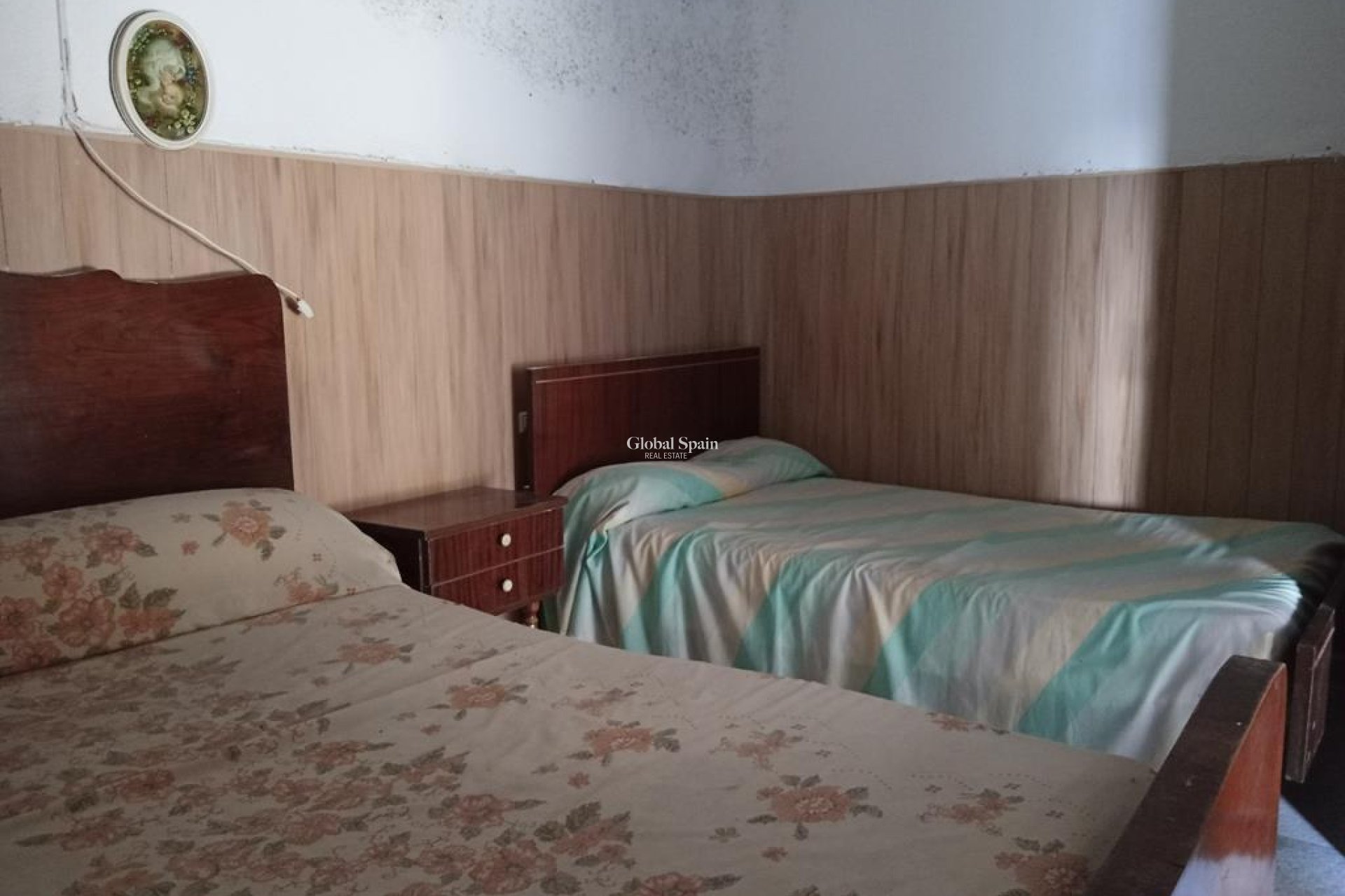 Venta - CASA -
LOS MONTESINOS