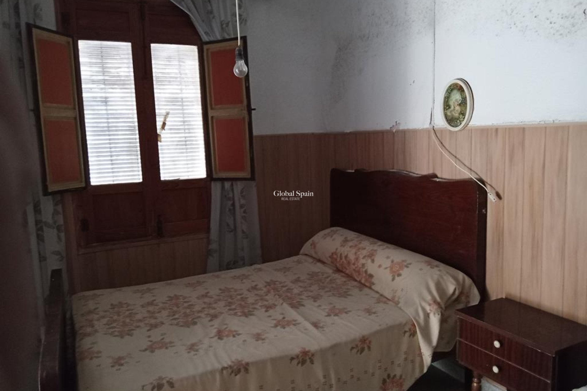 Venta - CASA -
LOS MONTESINOS