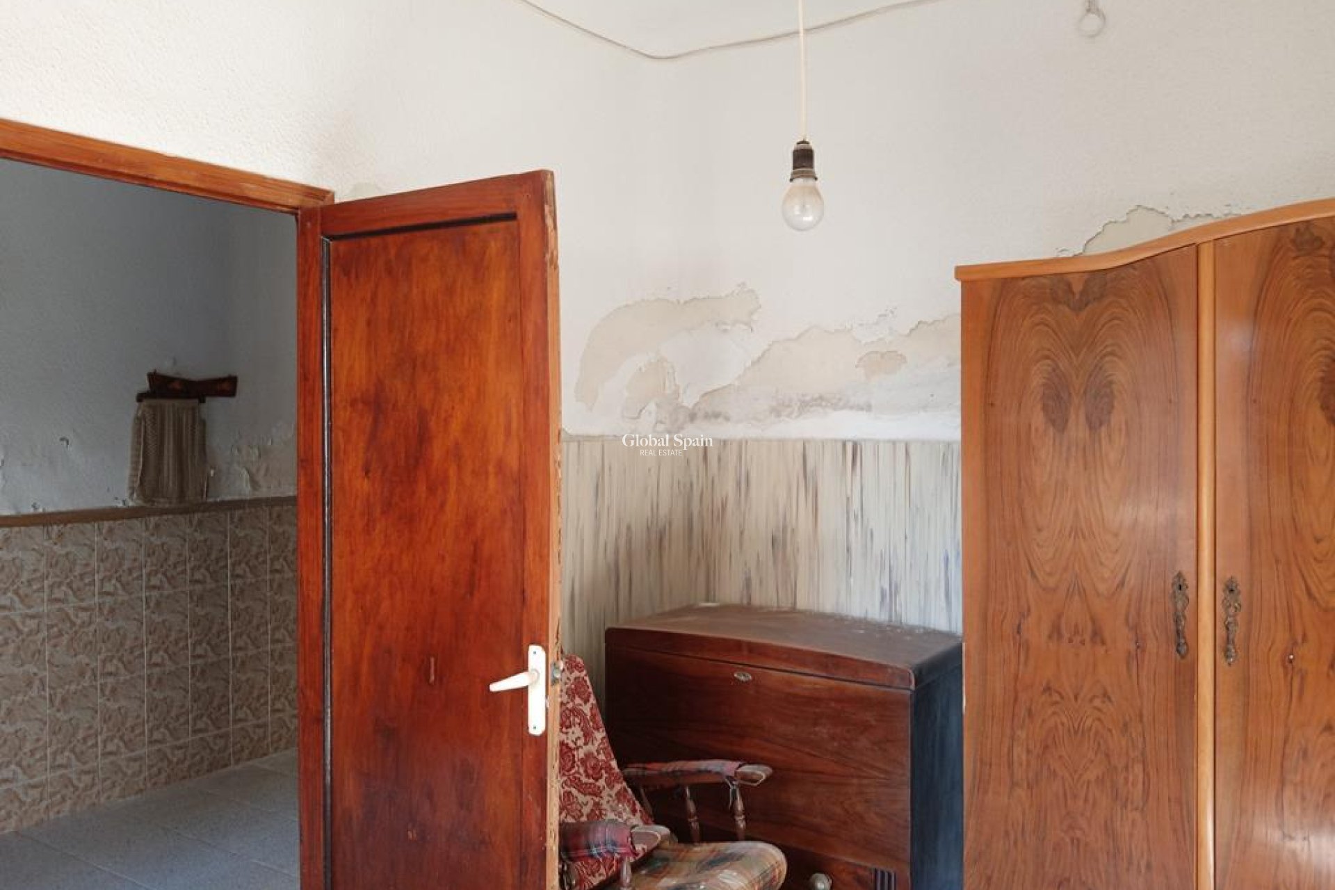 Venta - CASA -
LOS MONTESINOS