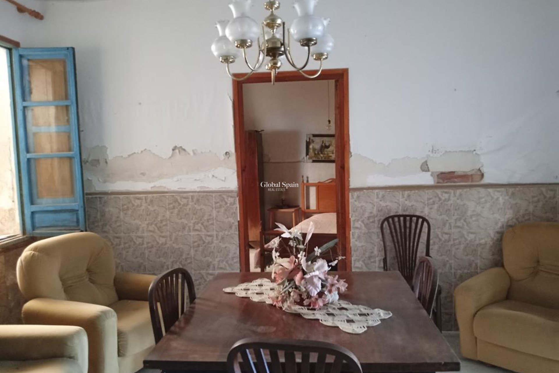 Venta - CASA -
LOS MONTESINOS