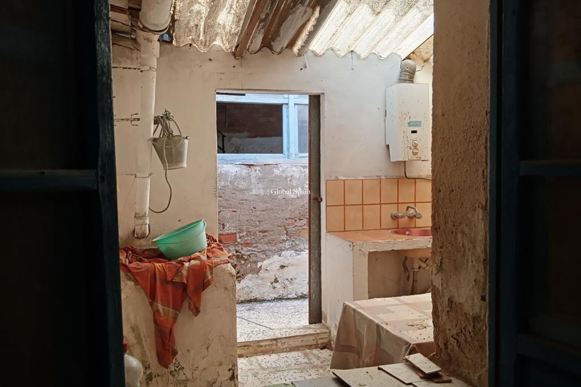 Venta - CASA -
LOS MONTESINOS